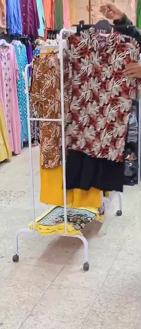مجمع علي بندر سوة تخفيضات 50٪شطره شارع الكص ***********
