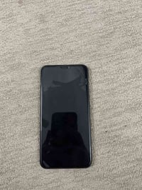 آيفون ١١ برو ماكس • ٢٥٦ • بطارية ٩٠٪