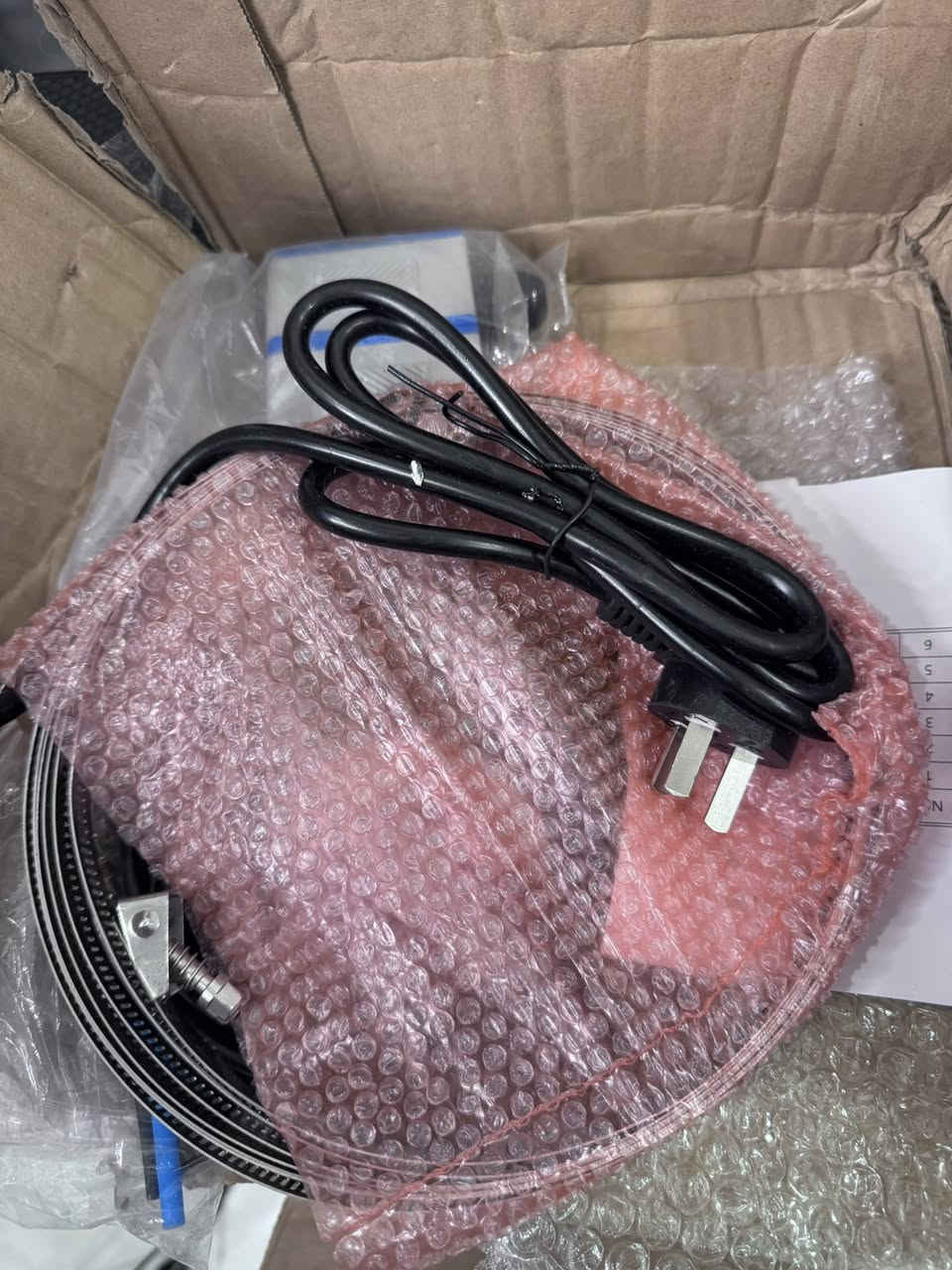 السلام عليكم هذا جهاز يكشف تسرب الانابيب اكو احد يفيده؟


**إذا كنت صاحب هذا الإعلان وتريد حذفه لأي سبب، رجاءا أرسل رسالة إلى الدعم الفني**