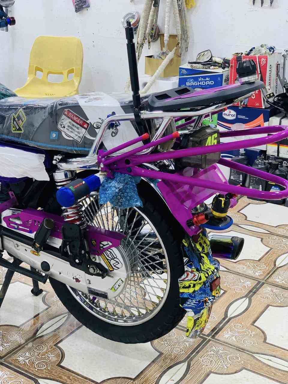 السلام عليكم  

دراجه سولنك تايكر  ٢٥(للبيع)
 نضافه كدامكًم مثل ما موضح بل صور بعده جديده دشبول عرض ولمس  وياه اربع اوراق ومنفيس  
الرقم *********** العنوان رمادي الحوز
