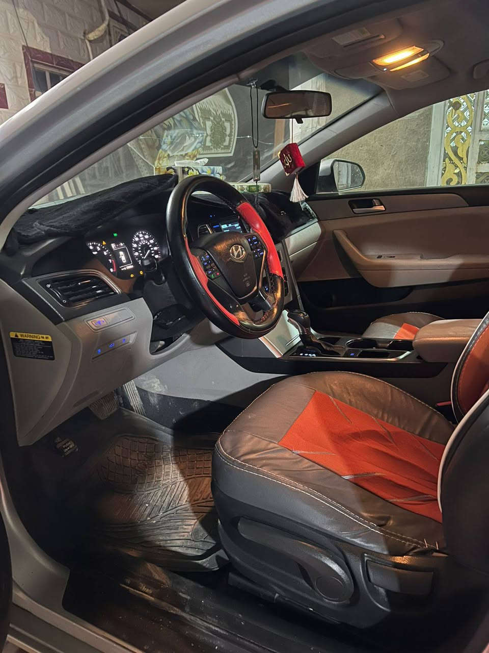 سونات 2015 امريكي بدون حدث كنين مكان بابل  السعر 127 وبيه مجال
***********
