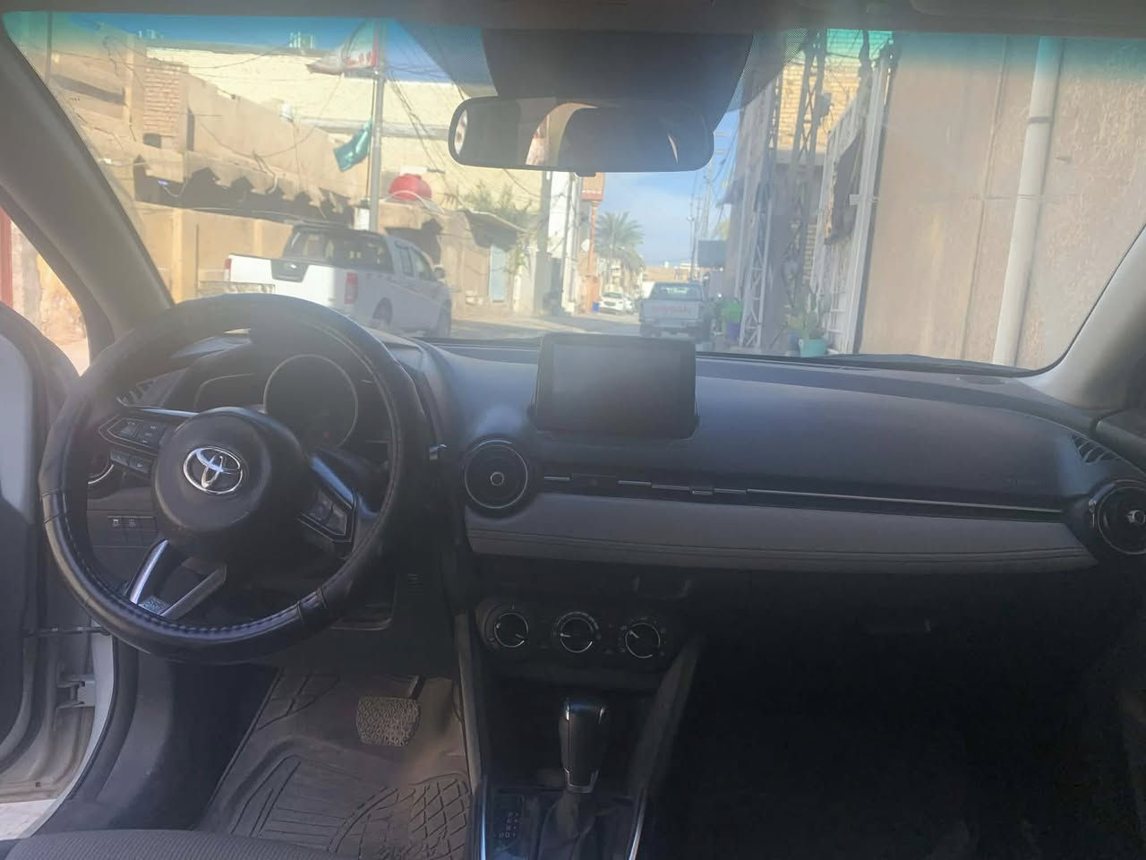 السلام عليكم كورله يارس مديل 2020 رقم قادسيه معوقين بعدله 11 شهر أو تصير حره للبيع أو المراوس حسب القناعه حادثها شبر بل بنيد الباقي مكفوله جاهزه من كلشي للا ستفسار  ***********
مراوس شعدك نزل
السعر 112 أو بي مجال
