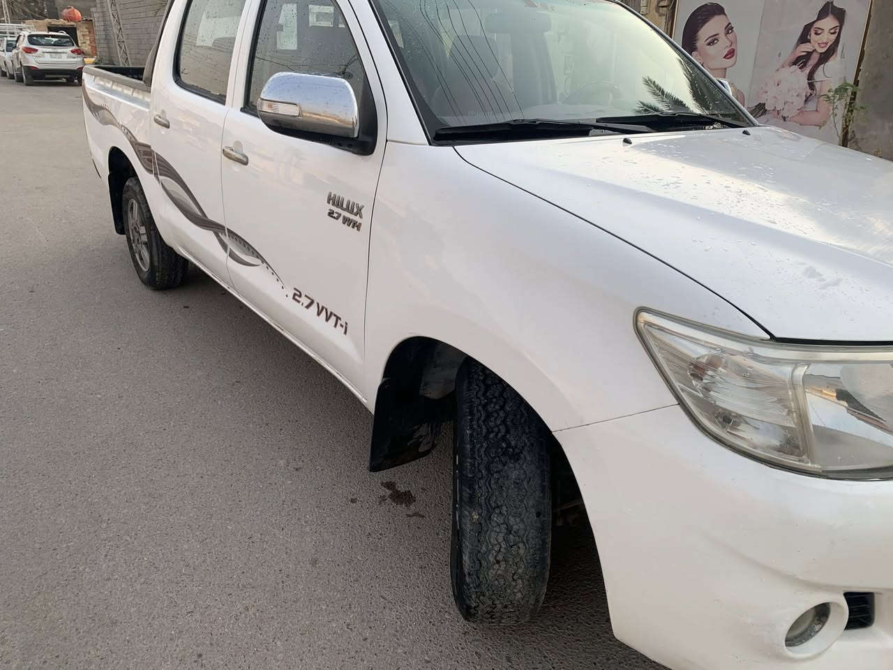 هايلوكس موديل ٢٠١٣ للبيع
شاصي ١٢
السيارة كلش نظيفة ما متعوبة 
كير اوتماتيك 
تخم تاير جديد 
رقم بغداد 
بدون حادث بدون صبغ بس تكحيل شي بسيط 
باسمي السيارة تحويل ثاني يوم 
السعر على الخاص 
مكان السيارة ديالى ناحية كنعان 
وهذا رقمي ***********
