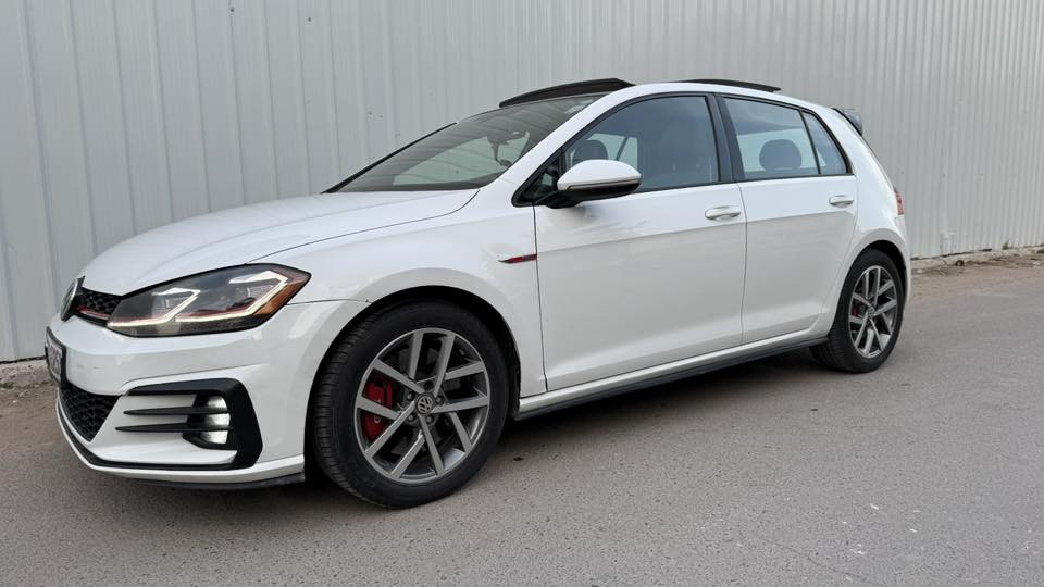 �🔥 للبيع كولف GTI موديل 2019 — فول مواصفات 🔥🚗

.ماشيه ١١٩ الف كيلو 

✨ المواصفات:
▪️ محرك 2000 تيربو قوي
▪️ فتحة بانوراما
▪️ مقاعد جلد 
▪️ تسخين مقاعد
▪️ إشارات بالمرايا
▪️ بصمة تشغيل + دخول ذكي
▪️ نظام Auto Stop لتوفير الوقود

🔧 ملاحظة:
حادث خلفي بسيط جداً — بدون ايرباك
السيارة نظيفة وجاهزة للاستخدام وما تحتاج أي مصاريف.

💰 السعر: 155 ورقة
📍 الموقع: بغداد
📞 الهاتف: ***********

📩 للمهتمين الاتصال مباشرة
