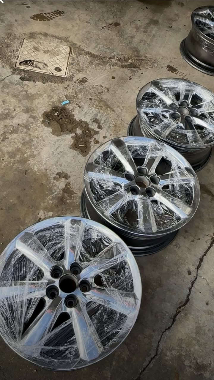 پۆڵیش کرۆمی پیرەمەگرون 
بۆ ستیل کردنی هه مو جۆرە ویلیکی فافۆن بە زەمان 
ئاوینە نەبو مەی بەستە 
ناو نیشان پیرەمەگرون ناوجەی پیشە سازی 
***********
Vibar watssapp
