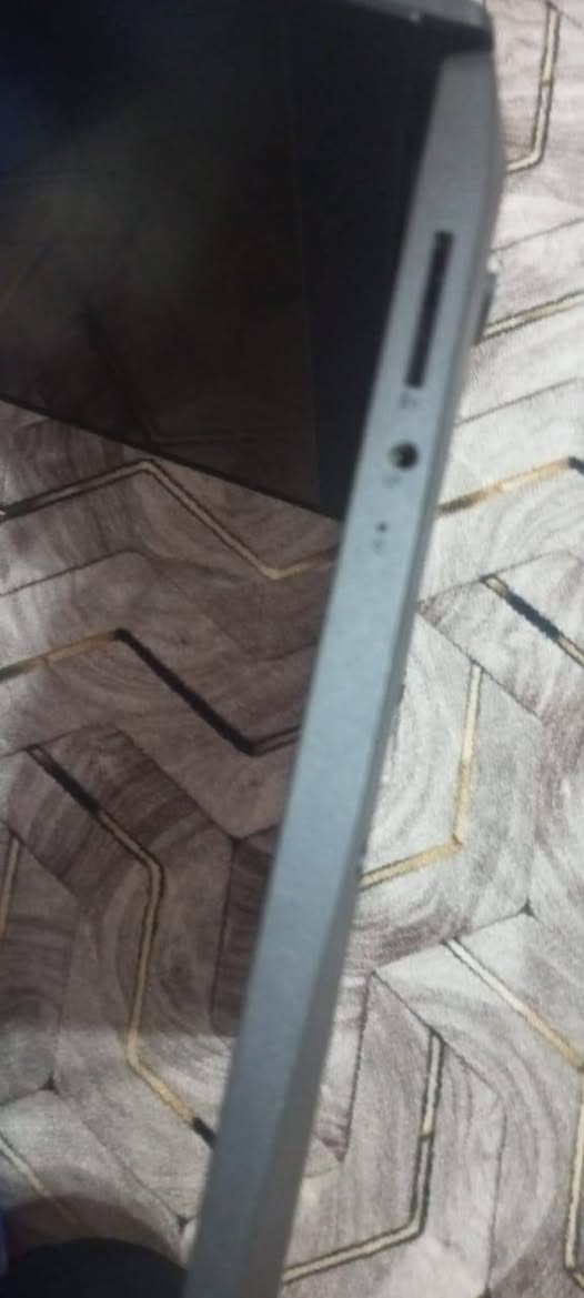 سلام عليكم شباب حاسبه تخبل معالج ذاكره كلشي حلو بيه ويا جنطه موس تايكر كيبورد   مكاني بغداد المحموديه سعر مناسب***********
