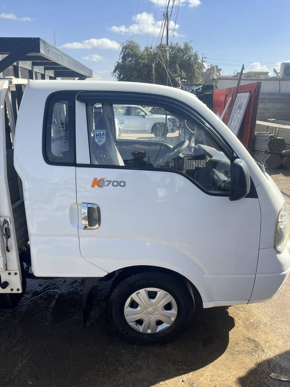 السلام عليكم سيارة جديدة 2009مكفولة من كلشي سيارة نظيفة ومناقصهة اي شي تريد وكالة تريد تحويل سنويتهة ساقطة سعرهة 100 مكاني بغداد ***********
