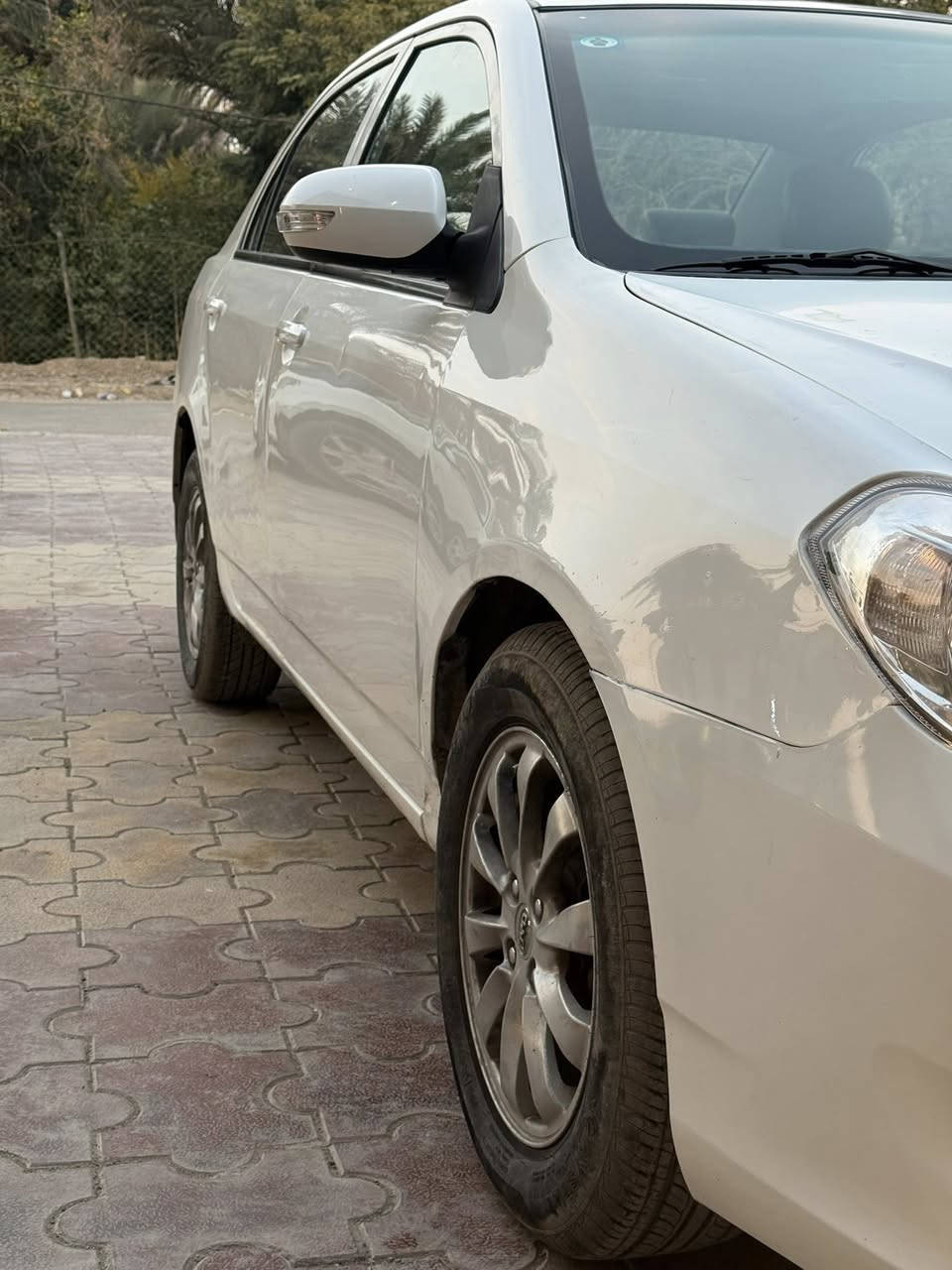 سلام عليّكم بيوايدي موديل ١٣ رقم بغداد إنكليزي جي اثري
مكينه ١٨٠٠ كير كهربائي حداديه كهربائيات كلها جاهزة 
مواصفاتها فتحه سقف بصمه أشاير ترحيب حساس خلفي 
بلاديه  استخدام شخصي مكان السياره بغداد حي الجهاد 
رقم الهاتف *********** 
السعر ٥٨$تحويل مباشر ثاني يوم
