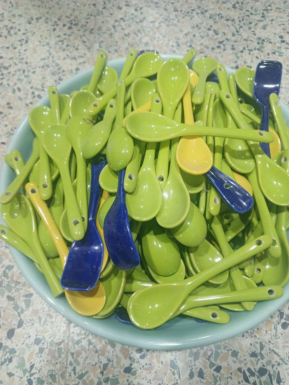 ملاعق صغيرة فرفوري عدد 250 ملعقة
الياخذهن كلهن ب40 مع التوصيل 
للطلب واتس اب***********
