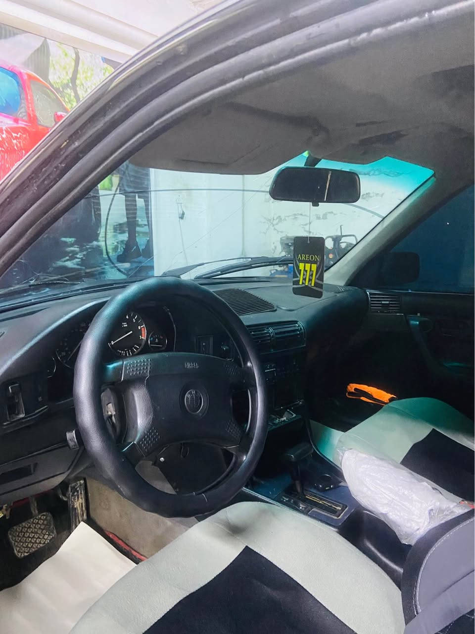 بیئێم ٥٢٥ گێڕ تۆماتیک ئاڕم پلاستیک هەولێر مۆدێل ١٩٩٢  تەبرید ساردو گەرم دەبڵ ئێڕباک  کوشن سیاحی جام کارەبایی سلایت  کارەبایی ٦ کەلە پێش و دوای کەپسە و دەحمی پێوە نیە تەنیا سەمەڵغی هەیەتی بێناو گرتن  سەرە دەبڵ لۆک  ژ.م *********** كويسينجاك, أربيل
