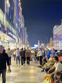 متواجد ببغداد من يرغب بالرجوع الي تكريت او العلم يتصل ويتدلل ٠٧٧١٧١٥٢٧...