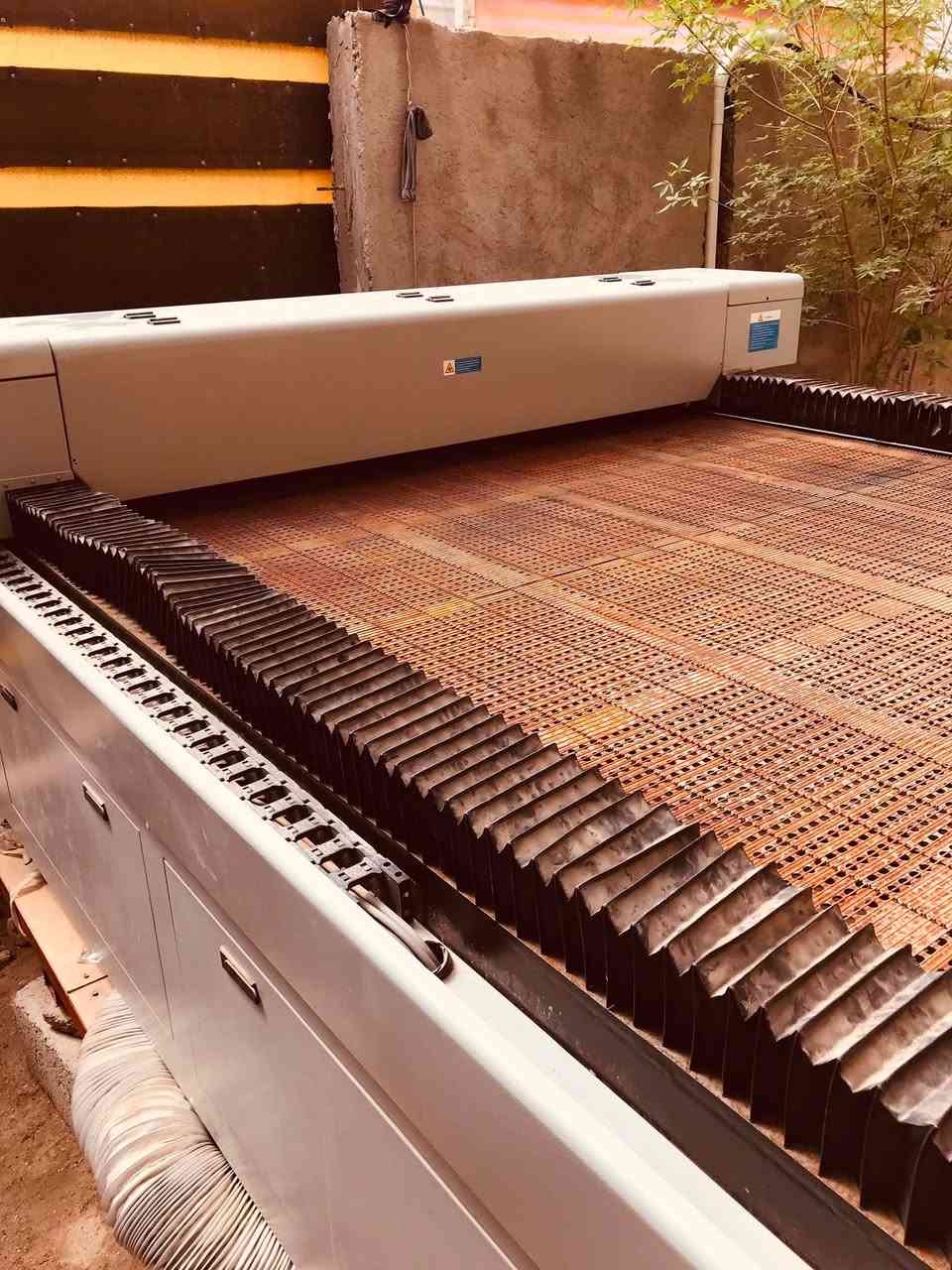 للبيع ماكينة ليزر CO₂ CNC بحالة ممتازة
القدرة: 130W (Peak 147W)
الموديل: W6

تبلغ مساحة عمل الجهاز 1600 × 2600 

سنة الصنع: 2024
الحالة: شبه جديدة / استخدام خفيف
تشمل: (مبرد ماء + اكسسوارات )
مناسبة لقص:
الخشب – الأكريليك – الجلد – القماش – البلاستيك
دقة عالية وسرعة ممتازة
جاهزة للعمل مباشرة
 الموقع: (البصره)


**إذا كنت صاحب هذا الإعلان وتريد حذفه لأي سبب، رجاءا أرسل رسالة إلى الدعم الفني**