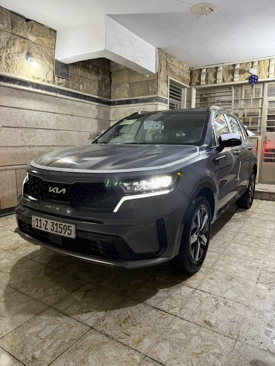 السلام عليكم
للبيع كيا سورنتو 2023 فئه S وارد امريكي حادثهه كلش بسيط طخه بخشم الجاملغ صفحه اليسره والبنيد وشبر بالقبق جنطه بدون تبديل كله ليبل واحد  صور الحادث مرفقه معا الصور السيارة جديده بمعنى الكلمه اخت الزيرو ماشيه 8 الف فول مواصفات واحد على واحد رقم بغداد بسمي شخصياً للستفسار الاتصال *********** مكاني بغداد الجديدة حي المعلمين
