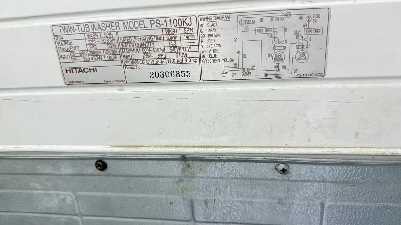 سلام عليكم  غساله هيتاشي ياباني اصلي حجم الجبير شرط تغسل بطانيه وتنشفه ماطوراته بلاديه نضيفه كلش كلش واحلا من الصور
ثكيله ورزنه للبيع مكاني العبيدي الراسه شارع 20 قفله 110 
***********
