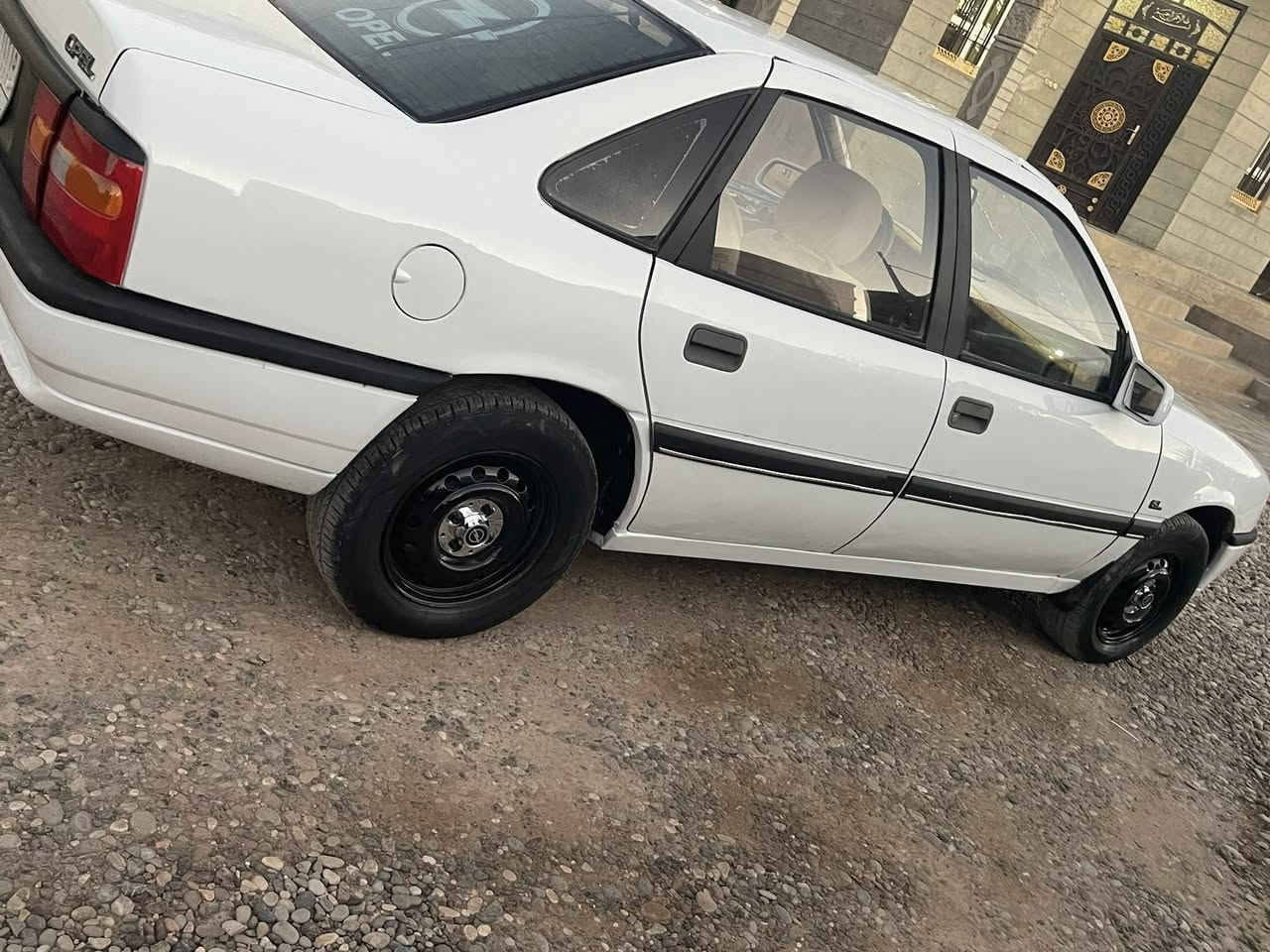 سلام عليكم
اوبل ڤكترا موديل 90
محرك 1600
كير محرك صدر تايرات كلو جديد 
كهربائيات كلها شغاله مابيها نقص 
السياره بيها صبغ هلالات ودوسات فقط الباقي علا وضع الشركه بدون صبغ شرط 
شرط الوكاله والتحويل 
السعر 38وبيها مجال بصيط 
مكان السياره الشرگاط ❤️
 
***********
 
***********
