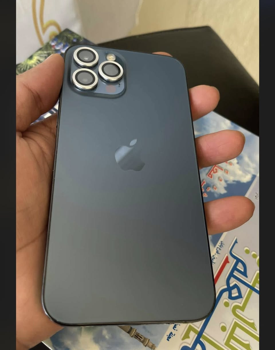 هُواة ألتصوير 
أيفون 12 برو ماكس ماستر ذاكرة 256 بطارية76 مع عدسة عين ألسمكة لتصوير أدق التفاصيل مثل مامبين بالصورة
السعر 450 
***********
