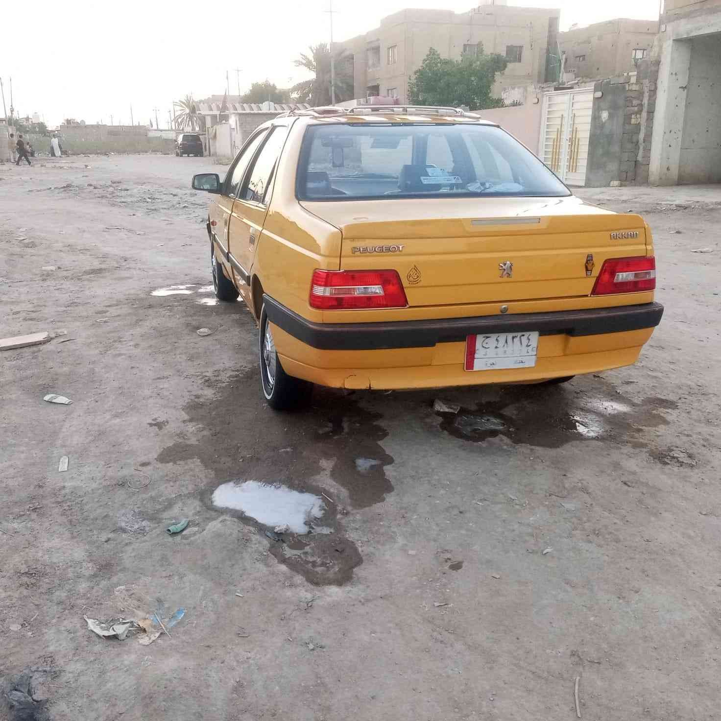 سلام عليكم 4005 للبيع كير ومكينه البلاد تخم تاير حداديه كب الصلي سياره بوجهك للشارع مانقصها  ايشي جاهزه مصفره هيه وغرامات السعر 48 مكاني ناصريه مركز ***********
