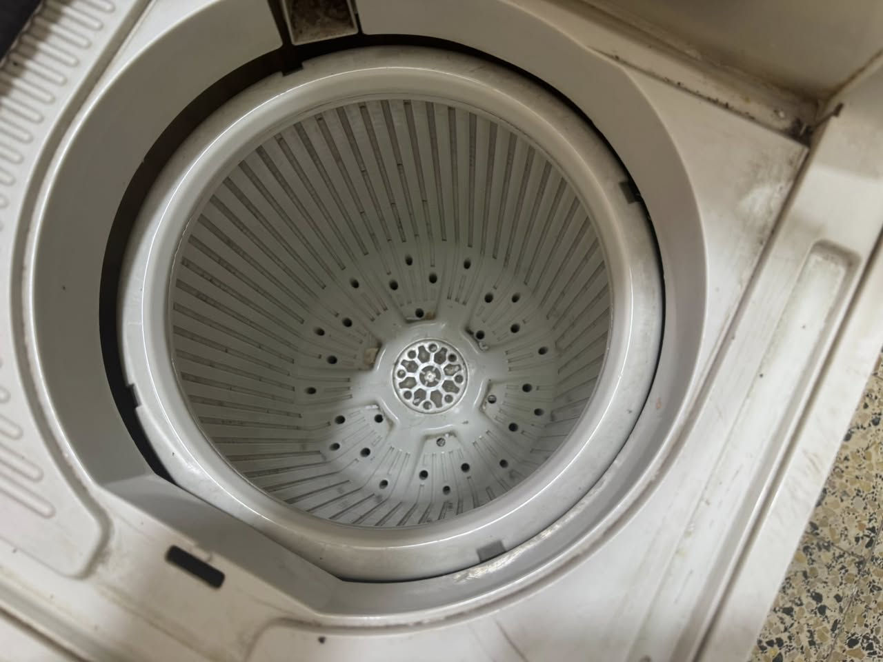 لبييع ١٥٠ للبيع بيه مجال نظيف ١٠٠/١٠٠


**إذا كنت صاحب هذا الإعلان وتريد حذفه لأي سبب، رجاءا أرسل رسالة إلى الدعم الفني**