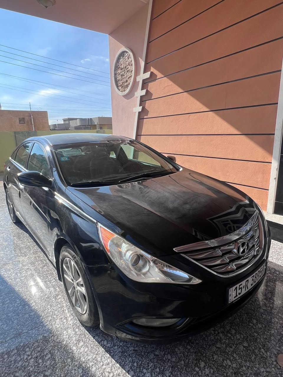 السلام عليكم 
للبيع فقط سوناتا 2013
السعر :  103  وبيها مجال
الضرر قطعتين 
وارد امريكي
رقم جديد ( انبار ) ب اسمي تحويل ثاني يوم
السيارة نظيفة جدا ما  تصرف عليهه لو ربع 
-زوج تايرات جدد 
-وادامة كاملة

المواصفات 
مكينه 2400 gdi
تبريد بيانو +تدفئة
داخل اسود 
كشن السايق كهرباء 
كشنات تدفئه
رادارات امامي خلفي جانبي 
بريك توقف ذاتي عند الاقتراب 
 مكان / الانبار حصيبة الشرقية
***********
