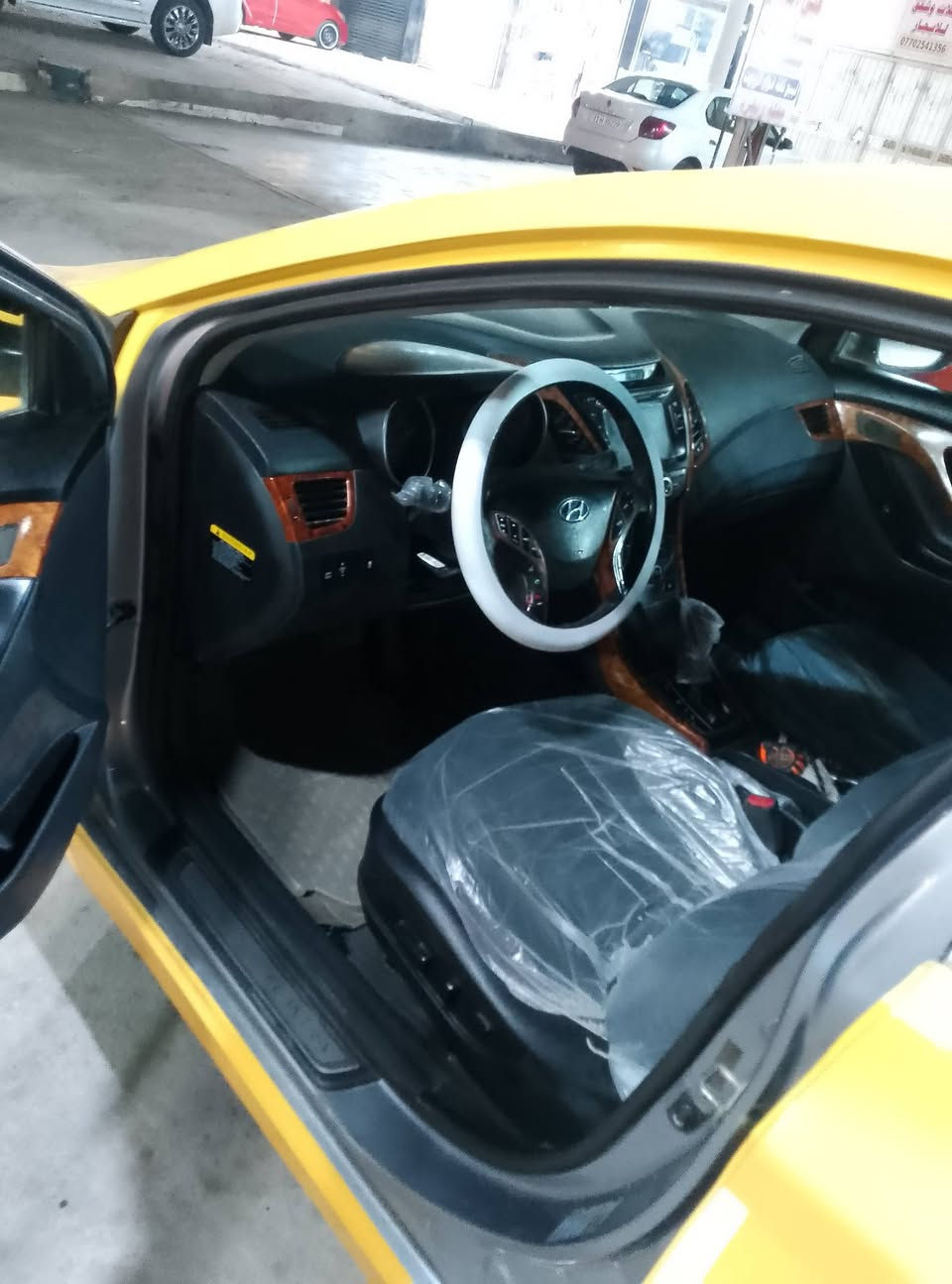 سلام عليكم النترا موديل 2015 فول مواصفات لمتت 1/1 شاشه كامره خلفييه تبريد ثلج كهربائيات كله شغاله وارد أمريكي كلين بدون حادث كير ومحرك مكفولات محرك 1800 سياره نضيفه وخير من الله تحويل ثاني يوم هيه غرمات مصفره    تخم تايرات جديد غرفته حلوه
المكان بغداد البياع الشراي يتصل بلرقم ويدلل وتساب موجود ***********
