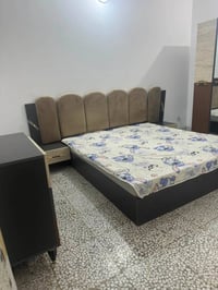 غرفة للبيع • استفسار