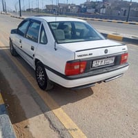 اوبل للبيع موديل 90 حجم 20 صياره بيه بدايت صرف صياره جاهز صبغ بس دواير...
