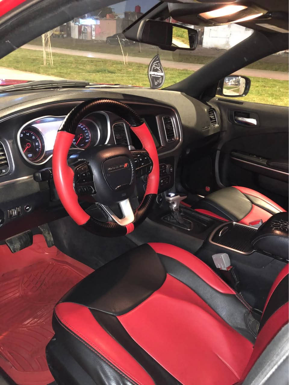 سلام عليك 
سياره جارج كنديه طبه كفاله عمه 
فول لاخر فتحه حساسات بيه ضربه لا جملغ شبر وضربه بلباب الوره بارد ٣ اصبع السعر 213 عل شراي بيه مجال قليل / الرقم/ *********** البصرة, العراق
