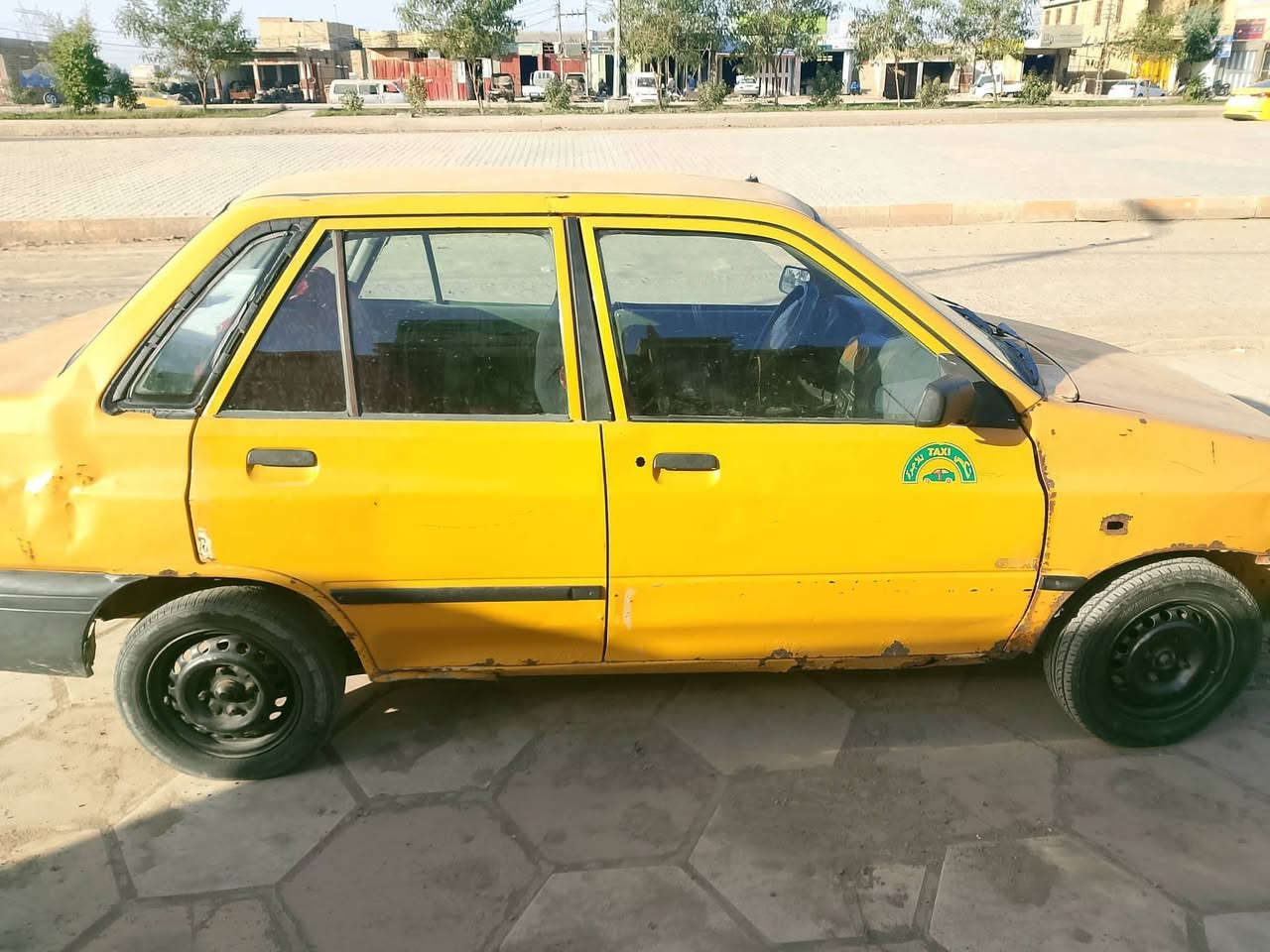 سايبه للبيع موديل 2012 رقم بغداد رايده 10 ورقات قفل ///***********
