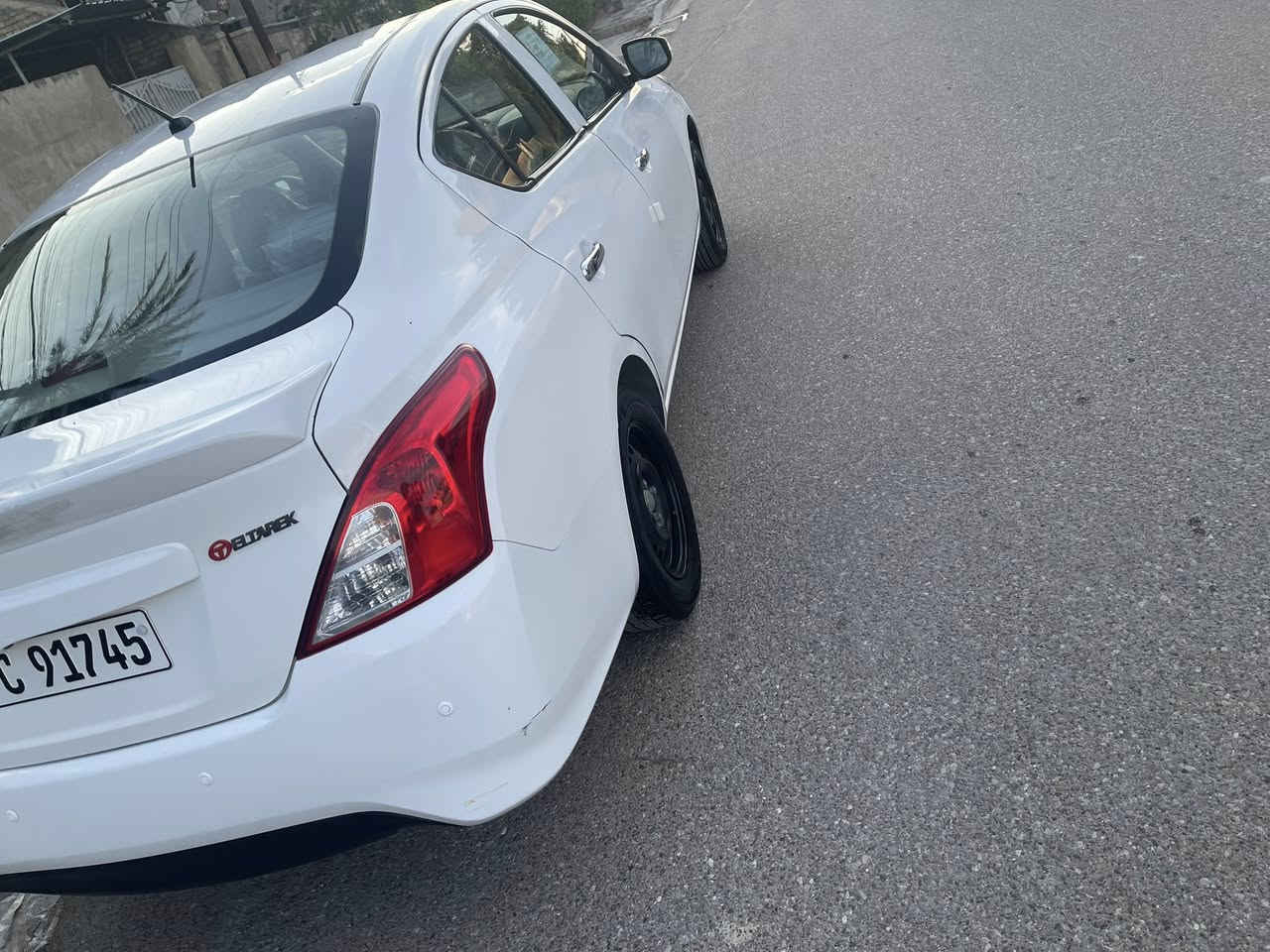 السلام عليكم سني هندي موديل 24 اربيل تريد تحويل تريد وكاله صار بيها ضربة موجوده بلصور الباب الخلفي والامام جهة الايمن وبدلتهن باصليات مال شركه بدون صبغ  
العنوان بغداد حي البنوك 
السعر 109 
للاستفسار ع الرقم ***********
