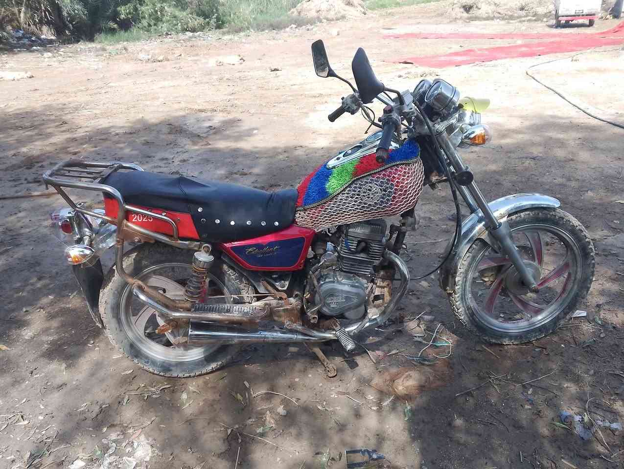 السلام عليكم تايموته مديل 14وراق صولي مكفوله من كلشي لسعر 350وبيه مجال مكان الشطره ‏‏‪***********‬‏
