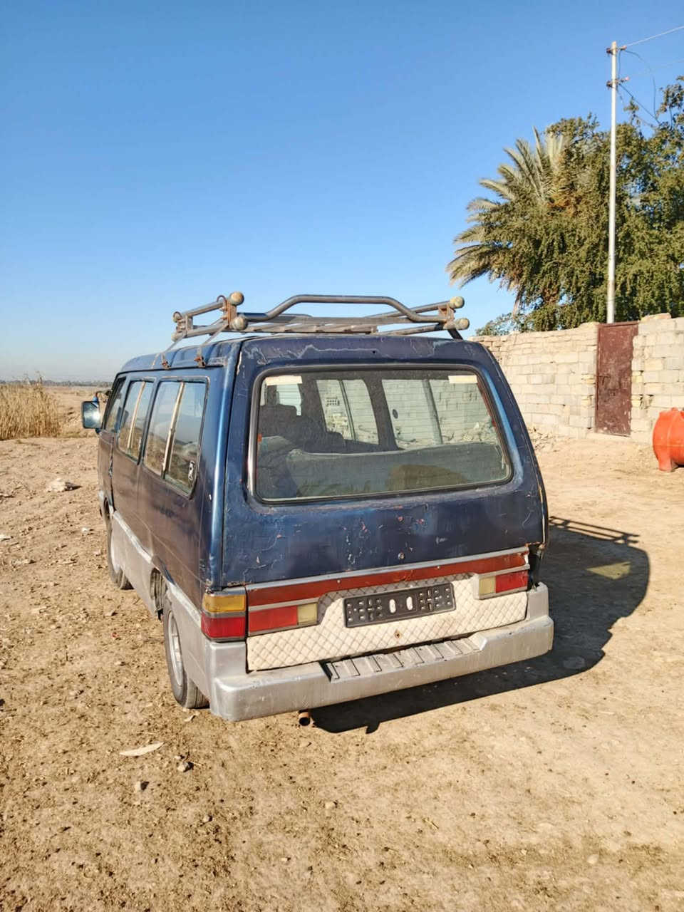 ‏كيا بسة للبيع موديل 95 بدون رايي السعر 23 وبي مجال قليل عادي مراوس أي سيارة هذا رقم تلفوني. ***********
