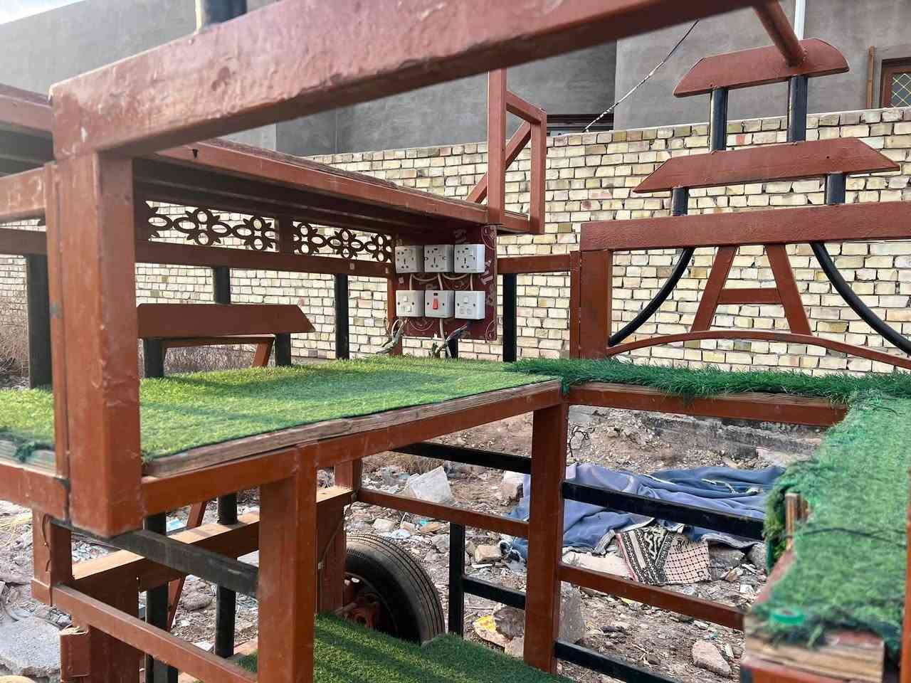 السلام عليكم عربانه للبيع تحمل 8سماعات دبل شاصي حديد ثقيل مكان للمولد معزول منصه للرادود ومكان للجهزه السعر ب٩٥٠ وبيهه مجال بسيط مكاني واسط قضاء الصويره وموجود توصيل لستفسار التصال ***********
