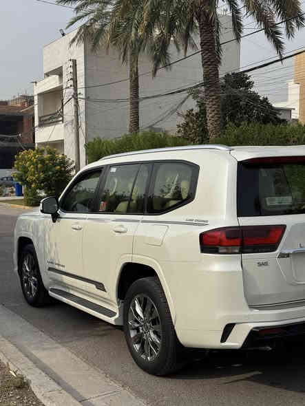 لاند كروز GXR لمتد 
موديل 2023 
ماشية 50 الف 
محرك 4000 تنفس طبيعي 
ساز sas اصلية 
 كامرات 5
لد امامي Limited Edition 
شاشات 3
السعر :  688$
العنوان : حي الجهاد

للاستفسار ***********
