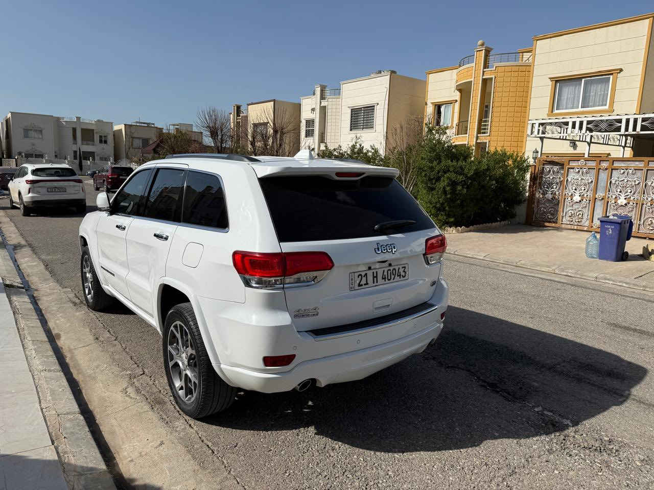 السلام عليكم
جيب كراند شيروكي 2020 خليجي
اوفر لاند وكالة هارلم
كفالة عامة عدا مكد اصبعين جاملغ اليمين بدون اي دواخل
وسونارها موجود
المواصفات فول الفول 1/1 ماشية 74 الف كيلو
السعر 328 ومجال
للاستفسار ***********
