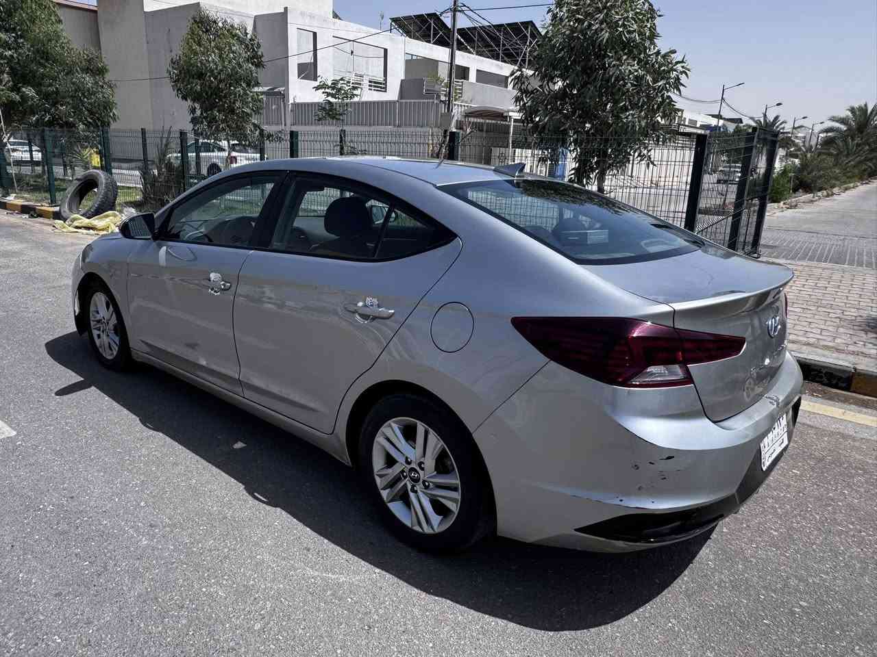 النترا 2020 گير At محرك 2000
السيارة بيها 3 قطع رقم نجف 
 السعر 107

تبريد ثلج 
170 ماشيه 
المحرك بي خيط بخار 
***********
