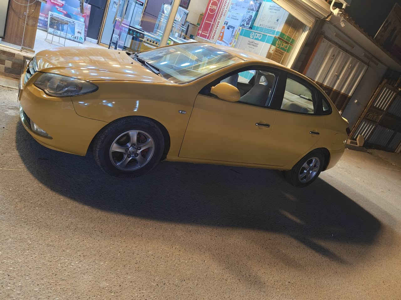 السلام عليكم الانترا 2007وارد خليجي محرك 2000 سياره صبغتهه جديد قبل سبوع طلعتهه من الفرن بيه طخطخات بلكشر  بصيطه وعمرتهه بس بدون اي حادث قوي سياره  شواصي الغود حوض كله مكفول كير محرك تبريد تخم تاير كله نضيف 
رقم بغداد الجديد سنوبه جديده باسمي يعني تحويل ثاني يوم السعر 80وبي مجال مكاني بغداد وكتبت كل التفاصيل رجائن بس الشراي يتصل ***********
