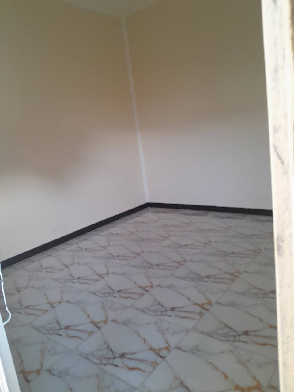 مكلف بلنشر بيت زراعي ركن للبيع مساحه 125غرفتين وصاله ومطبخ وصحيات وستقبال وطارمه جبيره بناء جديد بشارع مول الكوخ قرب أسواق الشيرازي البيت فارغ حاليآ السعر والتفاصيل خاص أو واتساب رجاء ***********
