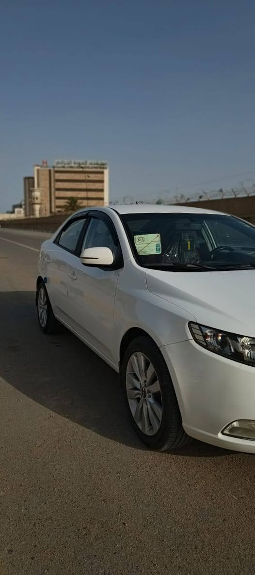 سلام عليكم سياره كي سيراتو مديل 2013 رقم ربيل جديد شرط وكاله وتحويل سياره كفاله عده بيهه بارد زغار بيهه كارت بل داير سياره بل بصره سعرهه 110 سياره جديده احله من بل الصور رقم ***********
