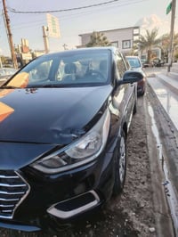 اكسنت 2021 سيارة كلين بيها بس بارد بالباب تحكمات ستيرن تثبيت سرعة كامر...