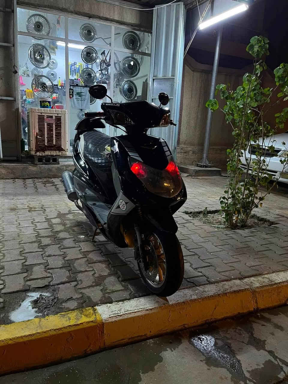 سكنس فحل للبيع خطين موديل 2012 الدراجه ما مفتوحه مزوده قليل العنوان كربلاء السعر 950 للاستفسار ***********
