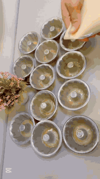 قوالب مني كيك متوفره يم هيله  للحجز مراسلة الصفحه  أو على الواتساب 078...