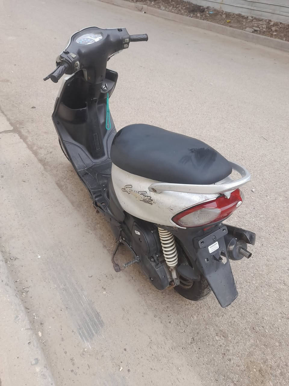 سلام عليكم ماكس قجمه للبيع دراجه خير من الله شلعه شك الكاع معدل يخبل مفتوحه مره وحده كهربائيات كلها شغاله سلف هندر دبلات امامي رياضي سلف رياضي كفرات كلها ختم واحد سعر 350 بيها مجال مكاني الرئاسه مال عبيدي بشارع 20 واتساب فقط ***********
