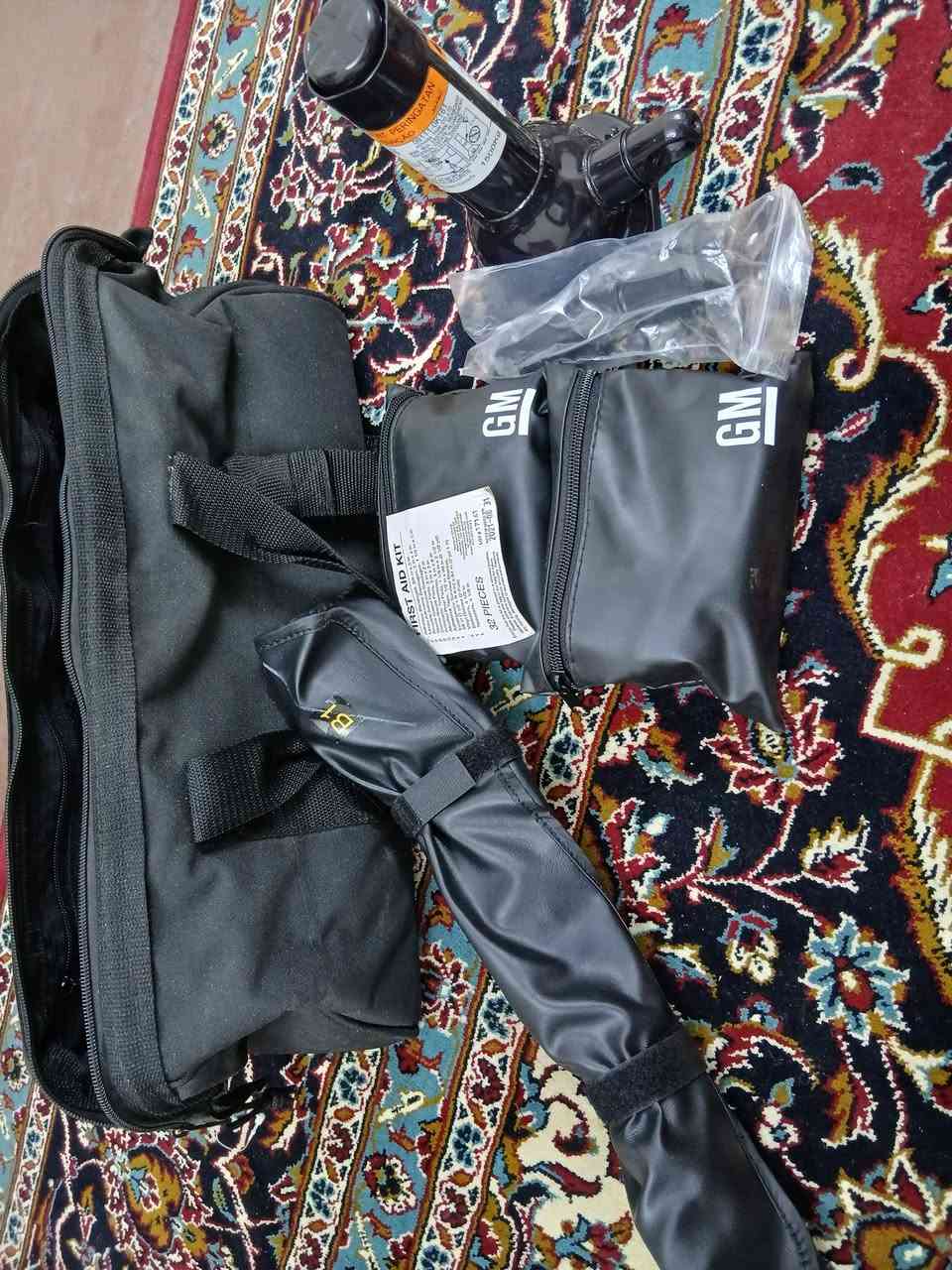 عده مال تاهو او جمسي جديده كامله بكل غراضهه ابدا ما مستخدمه جديده بالسيلفون
اي واحد تفيده يتفضل خاص وبالخدمه ....او واتساب ***********

Gm 
الاصل مال السياره
