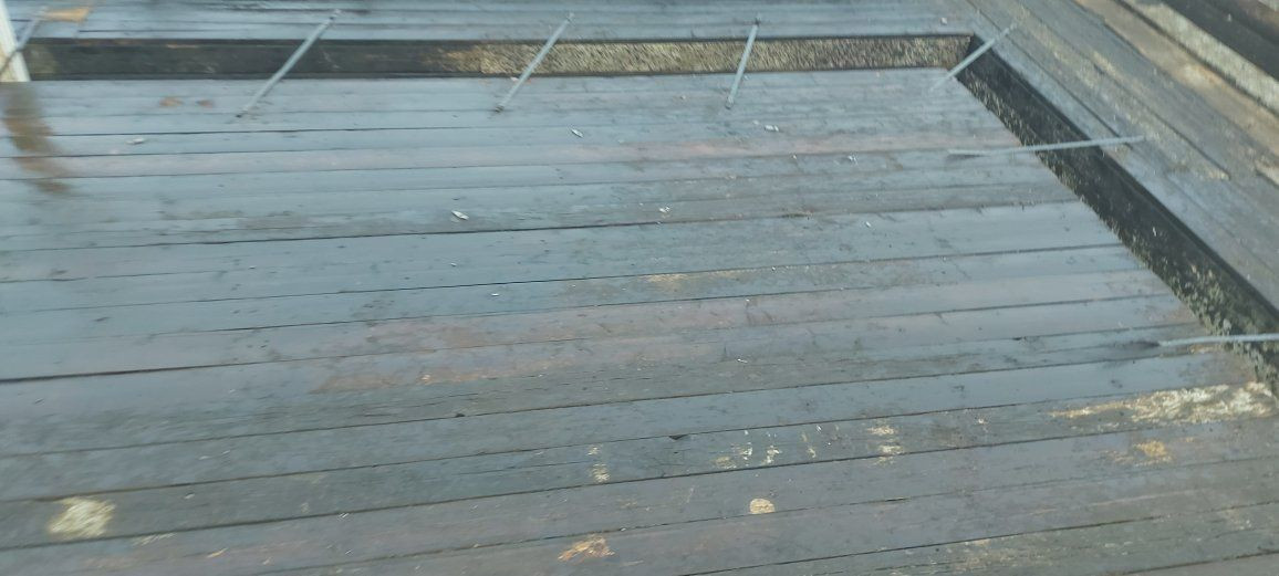 السلام عليكم عندي خشب 100متركاملة 5مكاعب للبيع  بغداد الشعله اتصل ***********
