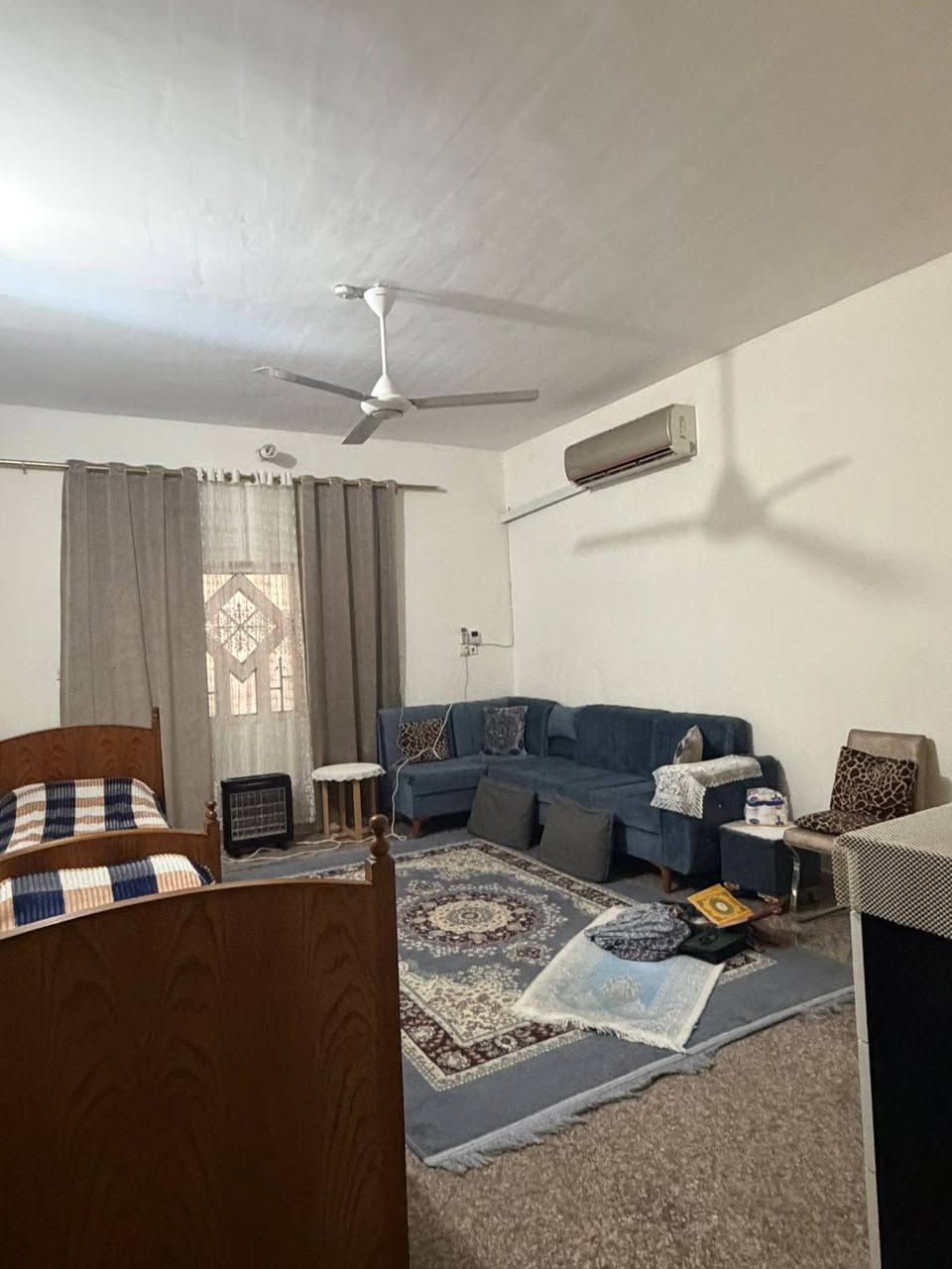 ✨🫧دار 150م طابقين 4غرف بالزهراء🫧✨

✨🫧 رقم الاعلان ((74)) 🫧✨

▫️المنطقة : ((الزهراء))

🫧نوع العقار : ((دارسكن))

▫️المساحة : ((150م))

🫧الوجه : ((7.25م))

▫️النزال : ((20م))

🫧عرض الشارع : ((10م))

▫️سنة  البناء : ((2013))

🫧 عدد الطوابق : ((طابقين))

🫧تفاصيل البناء:: 
الطابق الاول  يتكون من: استقبال وهول ومطبخ وغرف نوم عدد (1) وصحيات
الطابق الثاني يتكون من:: غرف نوم عدد(3) وصحيات 

▫️أقرب نقطة :((نصب المعلم))
 
✨و لمزيد من التفاصيل يرجى التعليق (((ب تم)))

✨او زياره مقرنا الكائن في الخاجية شارع 40 مجاور الابتسامة الذهبية

 او الاتصال على الرقم 
***********
