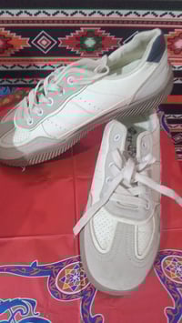 حذاء • قياس ٤٠ • من الزينه