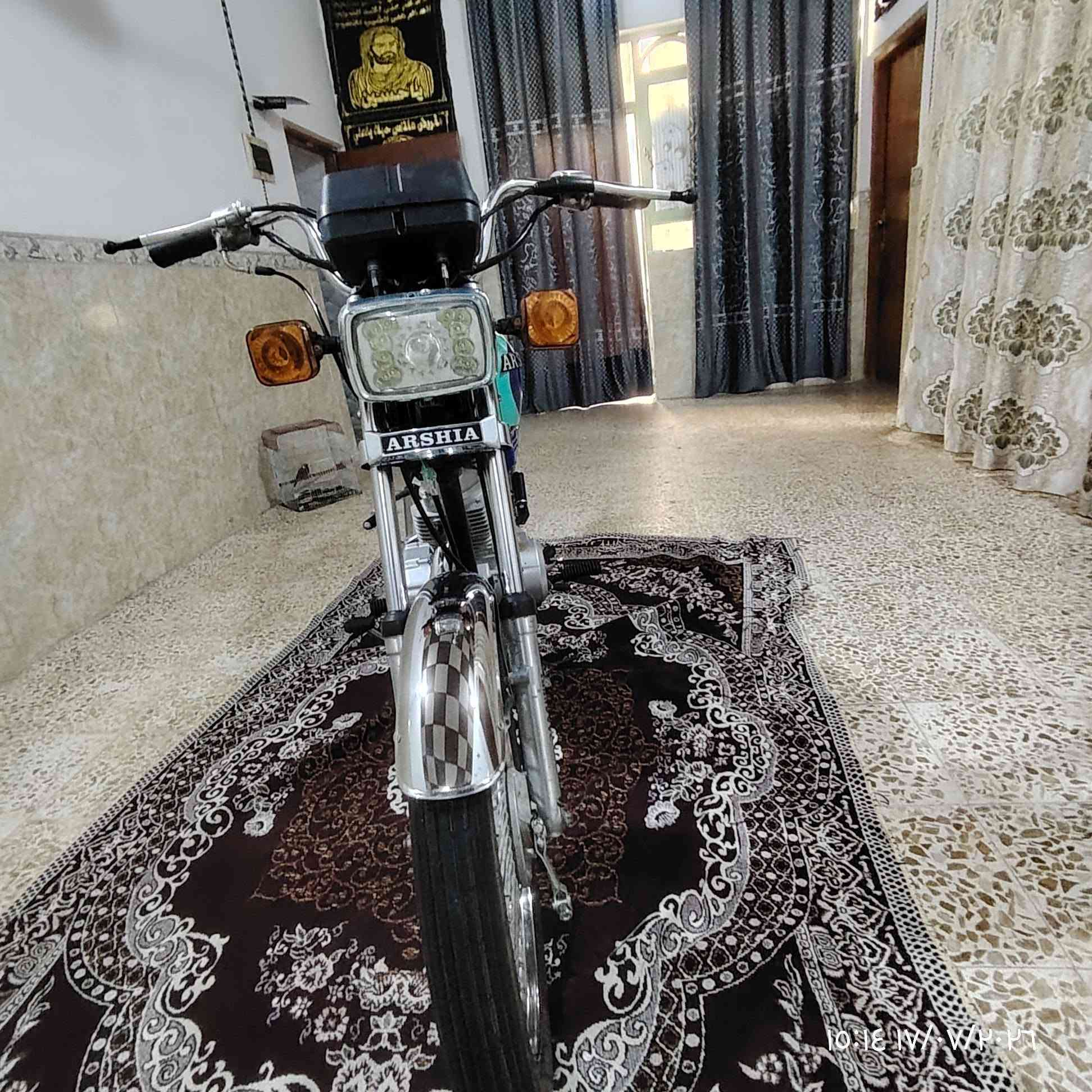 الهم صل على محمد وآل محمد❤️ 

السلام عليكم اخوان ارش مكينه ام بايسكل 🏍️ 
  افضل شي بالسوك✋ 
للبيع وكيله دراجه العارضي 🧑
  كارتون شوف عينك ما تعتاز🪬
 شرح دراجه كفاله عامه كله💵 
كفاله حت من كلوب دشبول🔥 
موديل 24 طالعه ب شهر11🔜 
سعر 850وبيه مجال💲 
عنوان النجف الاشرف 🇮🇶 
📲 ***********📲
دراجه احلئ من صور بعد مكفول من شخط هم
