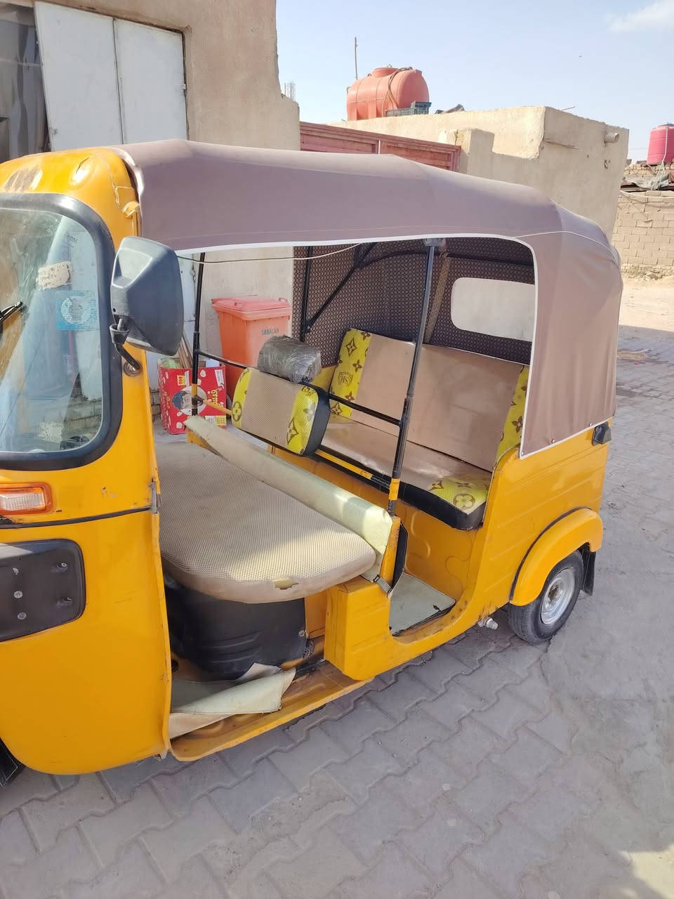 السلام عليكم تكتك للبيع موديل 18طالعه ب19 رقم وسنويه بأسمي تكتك مكفوله بيها بس لغد مكينه خير من الله،، الشراي يتصل (***********)
غير متواجد عالفيس꧁꧂
