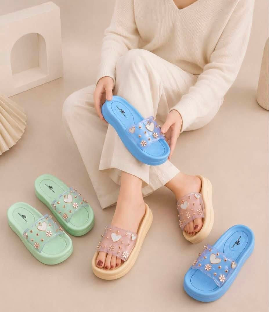 شحاطة H فوم موديل الصيف 👡✨
✅ خفيفة كلش كأنها مو موجودة بالرجل
✅ نعل طري ومريح للبيت والطلعات السريعة
✅ الألوان المتوفرة: بيج، وردي فوشي، أبيض، بني، أسود
✅ القياسات: من 37 للـ 41

السعر: 10 آلاف دينار فقط 🔥
توصيل بغداد 5 آلاف |

العرض محدود والكمية قليلة
للحجز السريع دزي "اللون + القياس + العنوان" خاص 📩

أي لون تحبين؟ الوردي ماخذ العقل 😍👇


**إذا كنت صاحب هذا الإعلان وتريد حذفه لأي سبب، رجاءا أرسل رسالة إلى الدعم الفني**