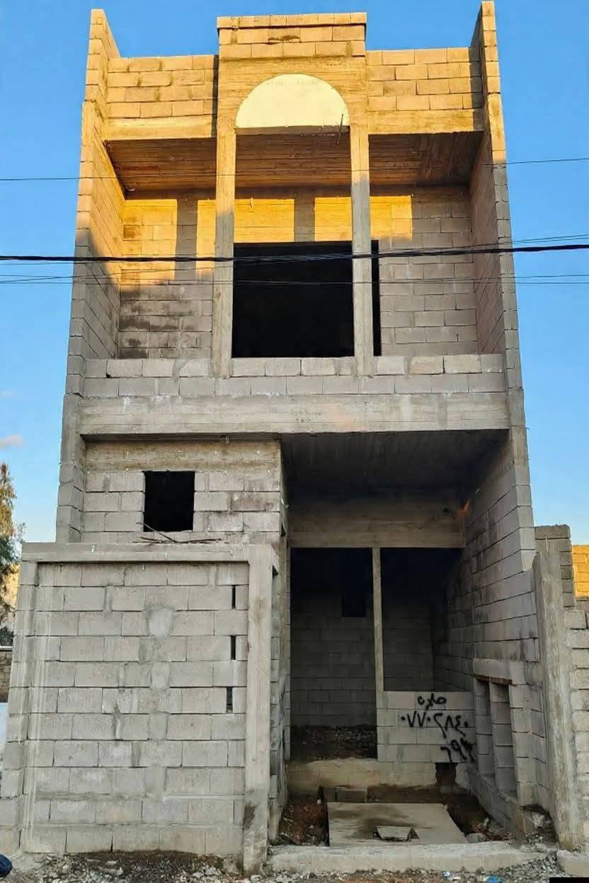 هيكل للبيع قوسيات جمعيه ناظم خدمات كامل مساحه 100 متر ثلاث غرف نوم+هون+استقبال+مطبخ+صحيات داخل وخارج سعر 35 اقساط هم عادي مقدمه 25 وبالشهر 500===***********===***********

